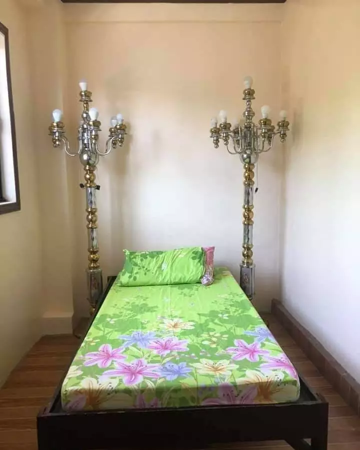 penampakan di kamar tidur yang absurd banget © 2021 berbagai sumber penampakan di kamar tidur yang absurd banget © 2021 berbagai sumber