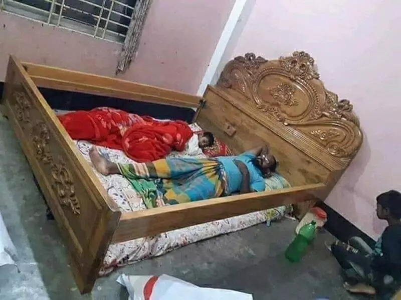 penampakan di kamar tidur yang absurd banget © 2021 berbagai sumber penampakan di kamar tidur yang absurd banget © 2021 berbagai sumber