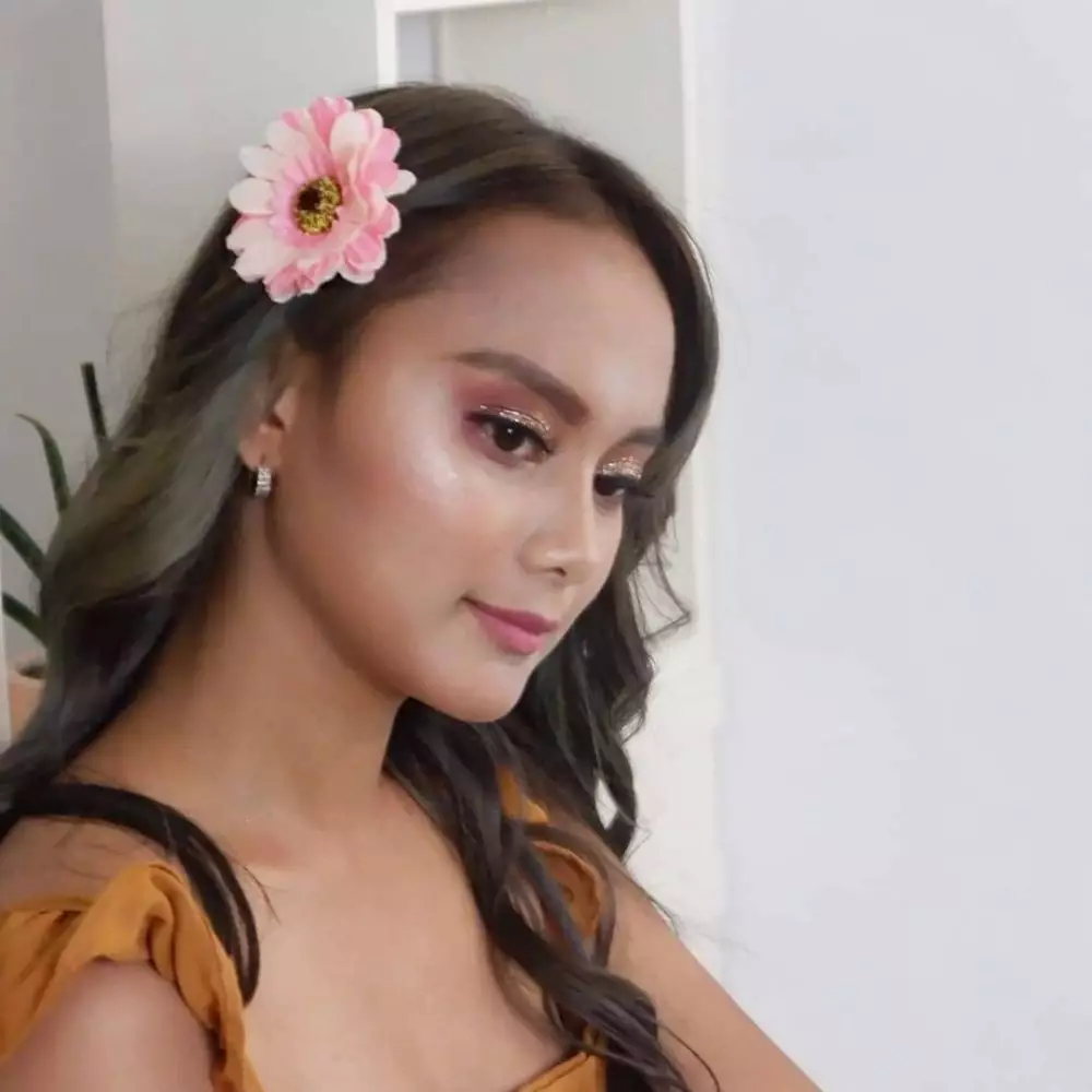 pengemis cantik yang kini ikut Miss Universe Filipina Instagram