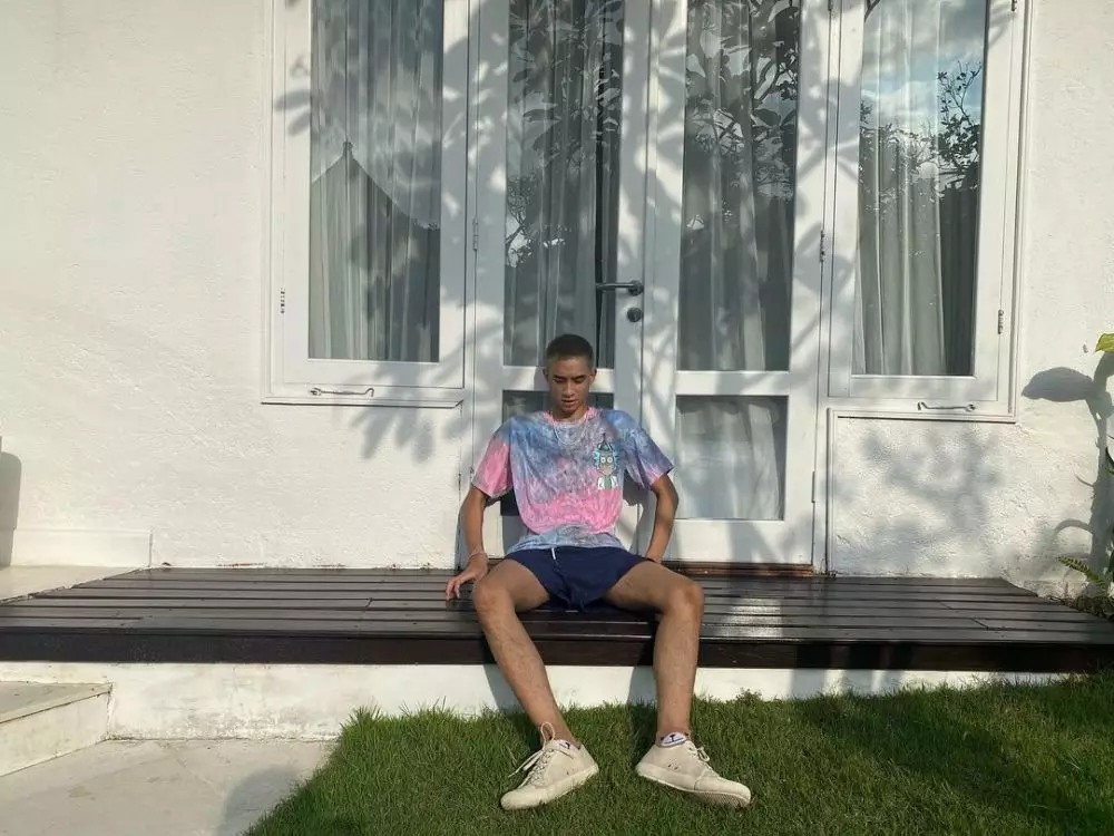 penampilan devano danendra mirip zayn malik © instagram