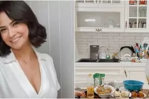 Gunakan bata ekspos, ini 7 cara Vanessa Angel menata dapur minimalis