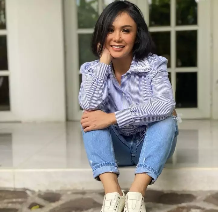 perawatan ala Yuni Shara Instagram/@yunishara