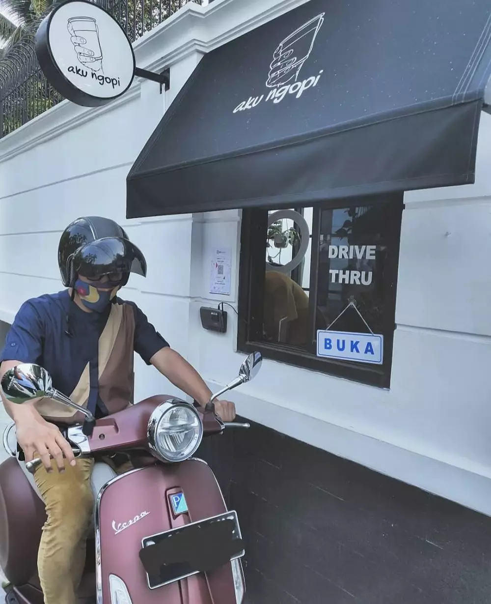 coffee shop Fenita Arie © 2021 brilio.net coffee shop Fenita Arie © 2021 brilio.net