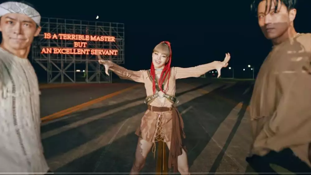 Lisa Blackpink minta maaf berbagai sumber