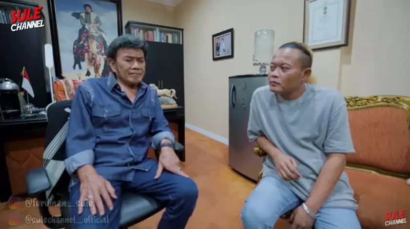 gaya Rhoma Irama ditiru orang dari berbagai sumber