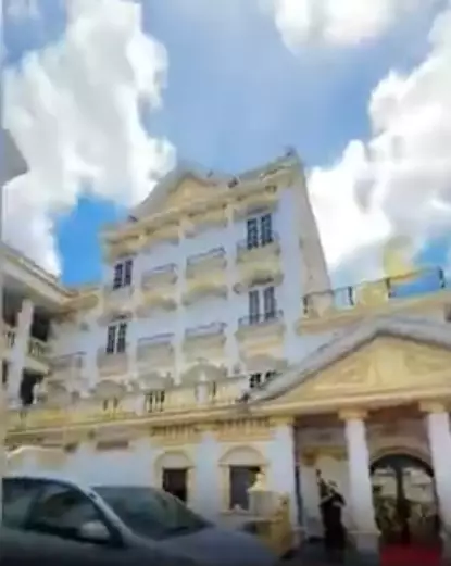 Penampakan SMA Alexandria © berbagai sumber Penampakan SMA Alexandria © berbagai sumber