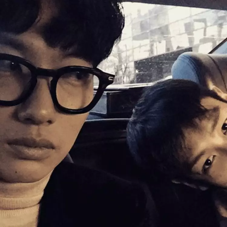 momen Jung Ho-yeon dan Lee Dong-hwi dari berbagai sumber momen Jung Ho-yeon dan Lee Dong-hwi dari berbagai sumber