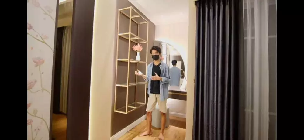 Menata kamar Anwar Sanjaya © 2021 brilio.net