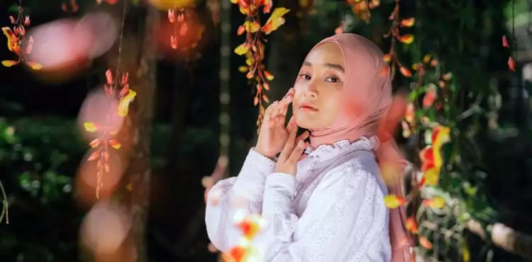 Lama vakum, Fatin Shidqia rilis single Dalam Teduh, ini 4 faktanya