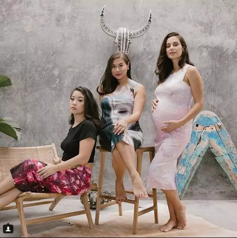 Gaya maternity shoot © berbagai sumber