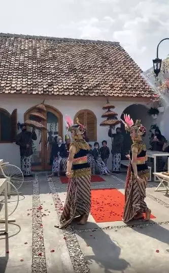 ulang tahun hanung bramantyo © instagram ulang tahun hanung bramantyo © instagram