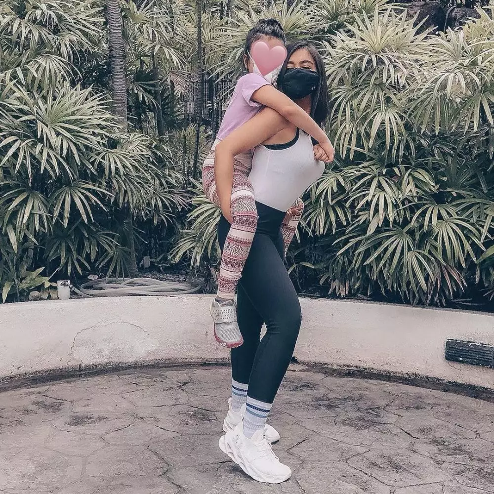 Seleb dampingi kesembuhan anak © Istimewa