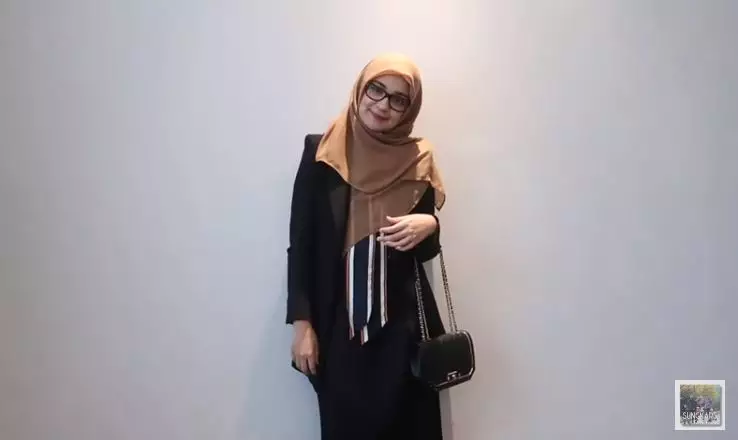 Cara mix and match outfit ala Zaskia Sungkar © YouTube/The Sungkars Family 