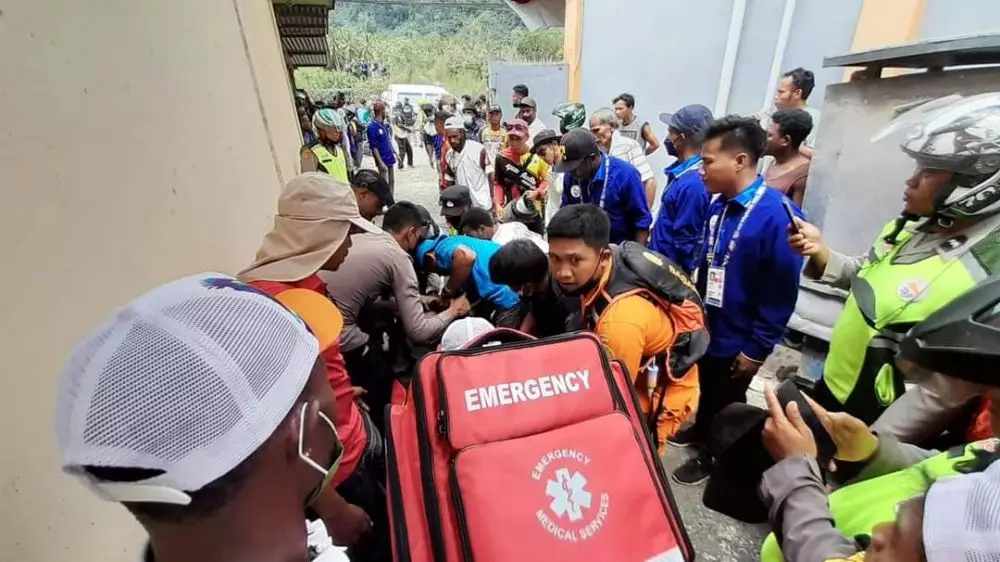 atlet gantole mendarat di rumah warga © 2021 berbagai sumber atlet gantole mendarat di rumah warga © 2021 berbagai sumber