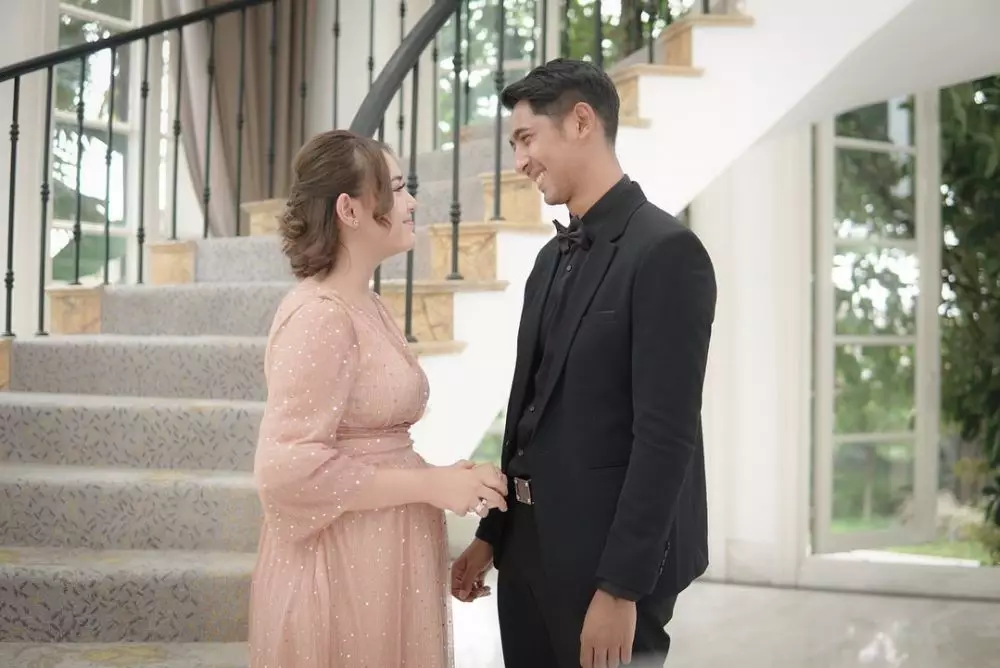 kejutan andin dari arya © 2021 Instagram kejutan andin dari arya © 2021 Instagram