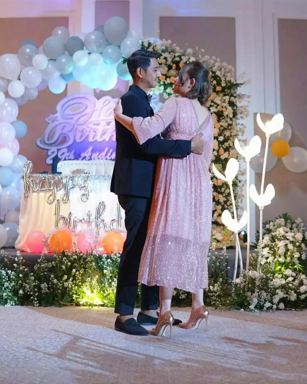 kejutan andin dari arya © 2021 Instagram kejutan andin dari arya © 2021 Instagram