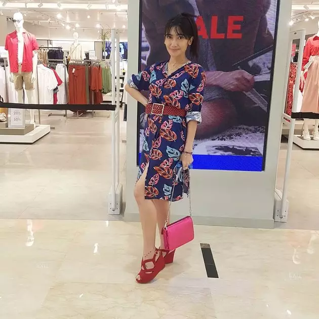 7 Kontroversi Revi Mariska Instagram 7 Kontroversi Revi Mariska Instagram