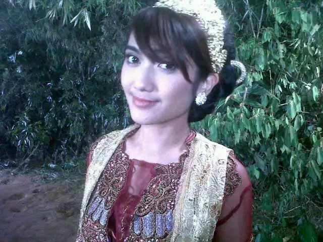 foto lawas Revi Mariska Berbagai sumber  foto lawas Revi Mariska Berbagai sumber