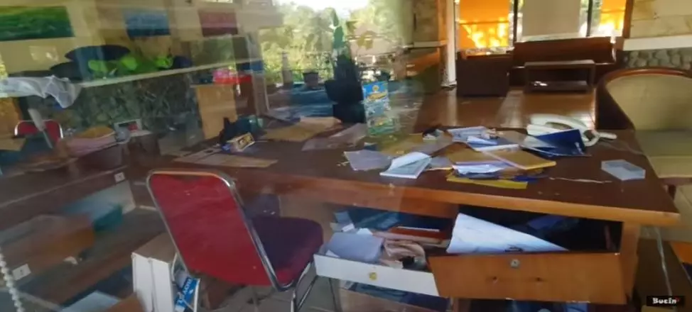 potret hotel mewah terbengkalai di  Bogor YouTube potret hotel mewah terbengkalai di  Bogor YouTube