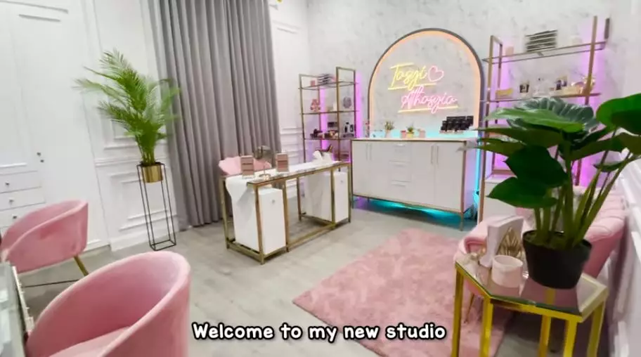 cara tasyi desain studio konten © YouTube