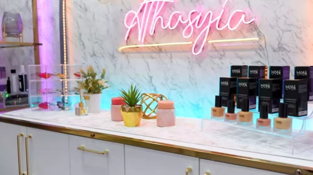 cara tasyi desain studio konten © YouTube