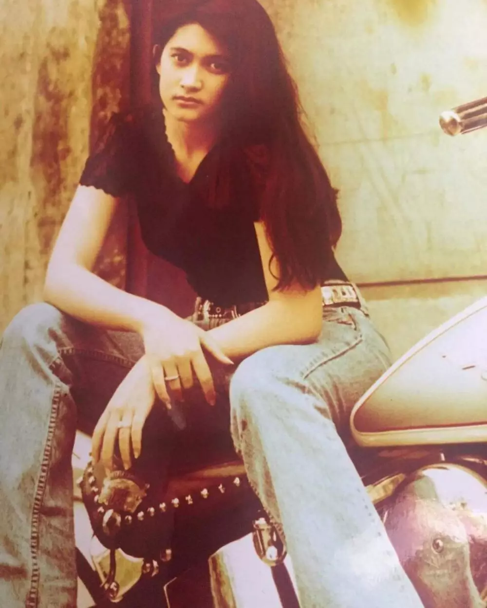 potret masa muda Nafa Urbach dari berbagai sumber