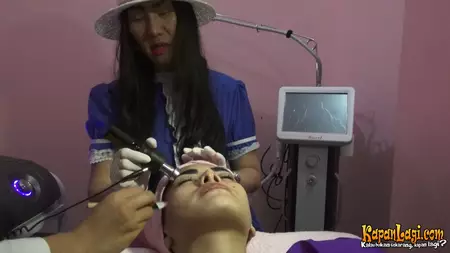 Perawatan kecantikan Nikita Mirzani © 2021 brilio.net Perawatan kecantikan Nikita Mirzani © 2021 brilio.net