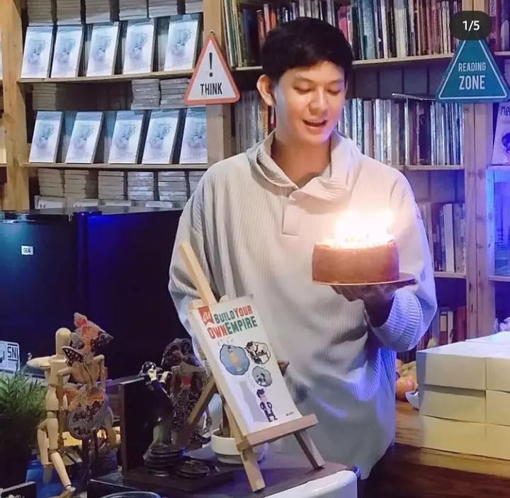 aktor sukses perankan bapak di sinetron Berbagai sumber  aktor sukses perankan bapak di sinetron Berbagai sumber