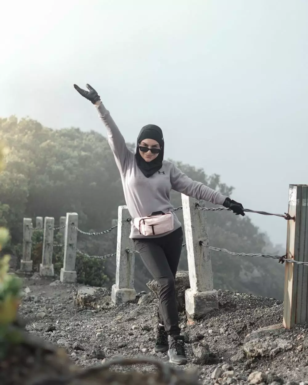 ammar bella naik gunung © 2021 Instagram ammar bella naik gunung © 2021 Instagram