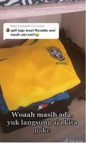 nona berlian tampil jersey ronaldowati © berbagai sumber