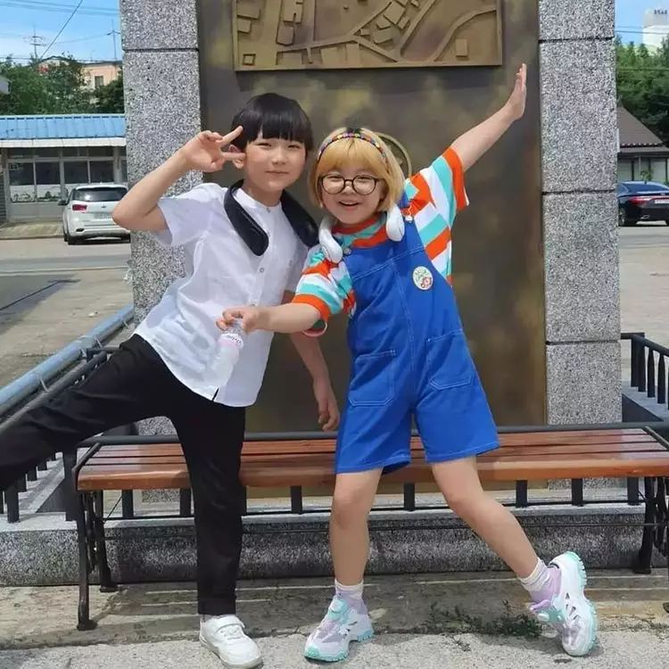 6 Pasangan romantis di Gongjin Hometown Cha-Cha-Cha berbagai sumber