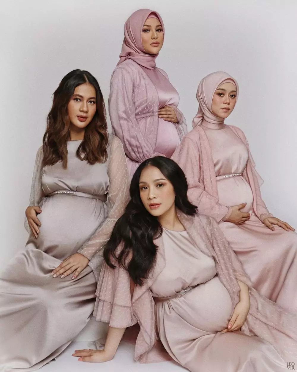 Momen Lesty tunjukkan baby bump Instagram