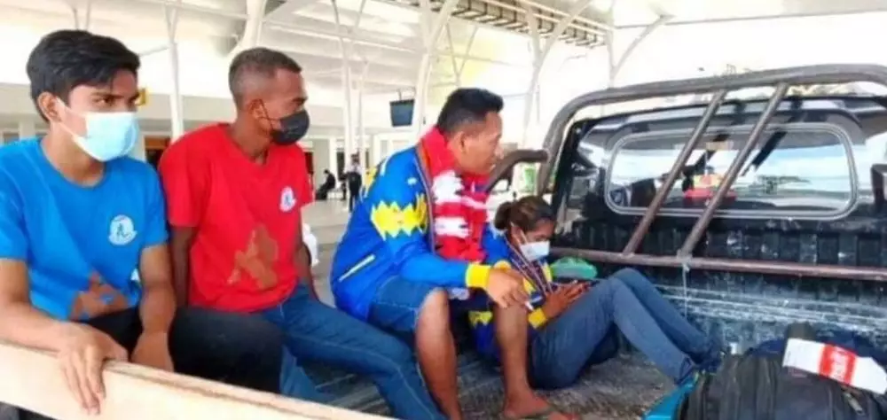 Atlet PON peraih medali emas asal NTT dijemput pakai pikap © 2021 Twitter