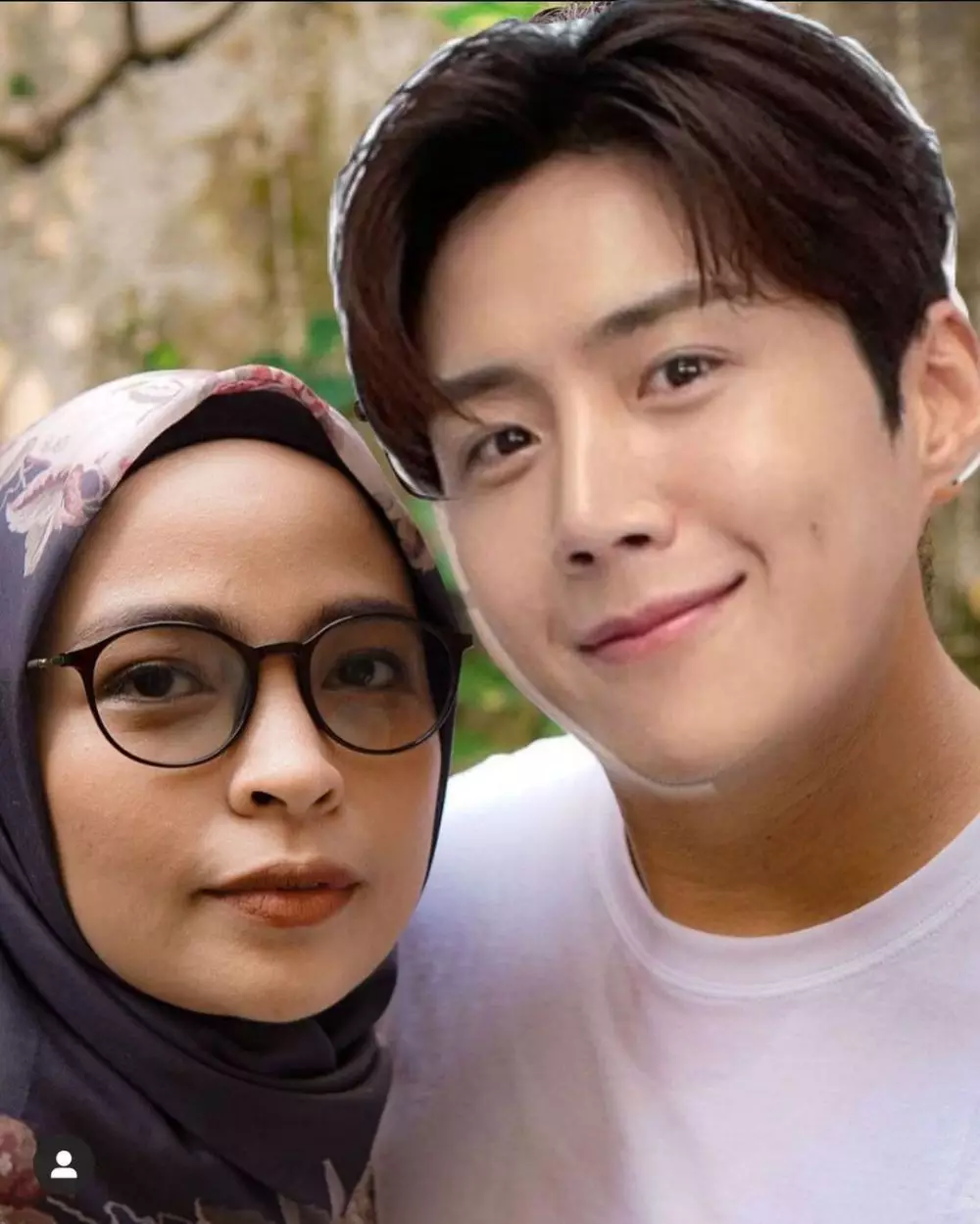 Hasil editan foto Tantri Kotak bareng Kim Seon Ho © berbagai sumber Hasil editan foto Tantri Kotak bareng Kim Seon Ho © berbagai sumber