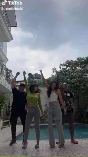 kedekatan dinar candy dan ridho ilahi © berbagai sumber