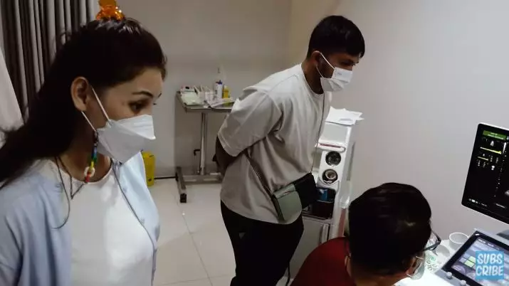 momen kesha ratuliu cek kandungan © YouTube