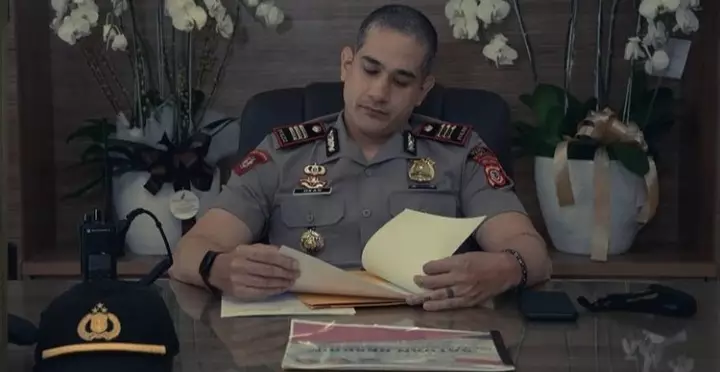 seleb kembali bertemu orang tuanya saat dewasa Berbagai sumber  seleb kembali bertemu orang tuanya saat dewasa Berbagai sumber