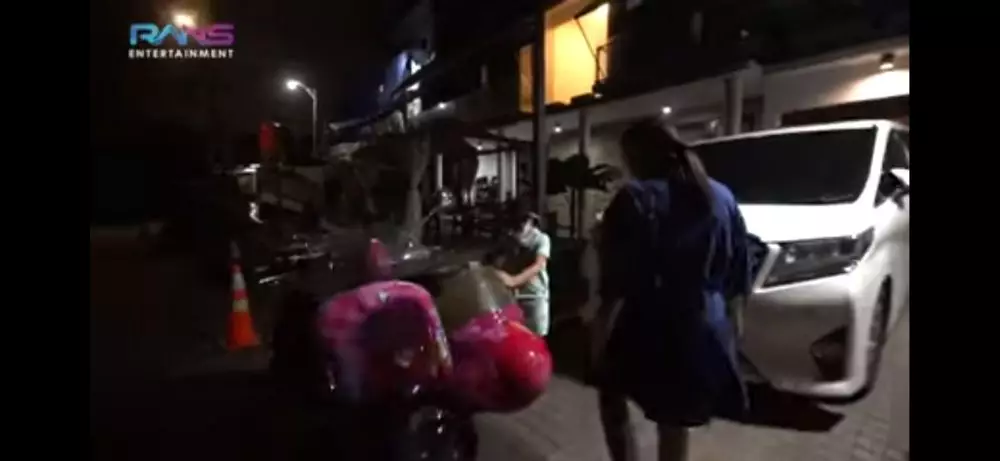 Motor baru Nagita Slavina © 2021 brilio.net