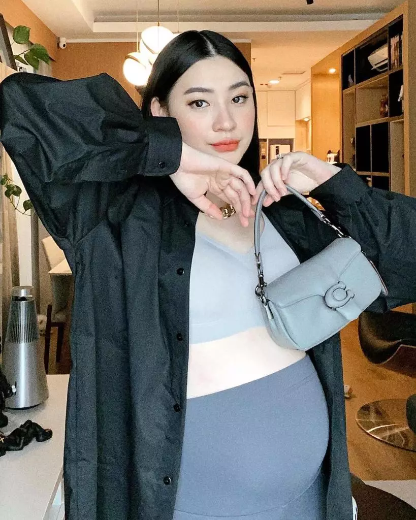 Gaya outfit Patricia Devina © 2021 brilio.net Gaya outfit Patricia Devina © 2021 brilio.net