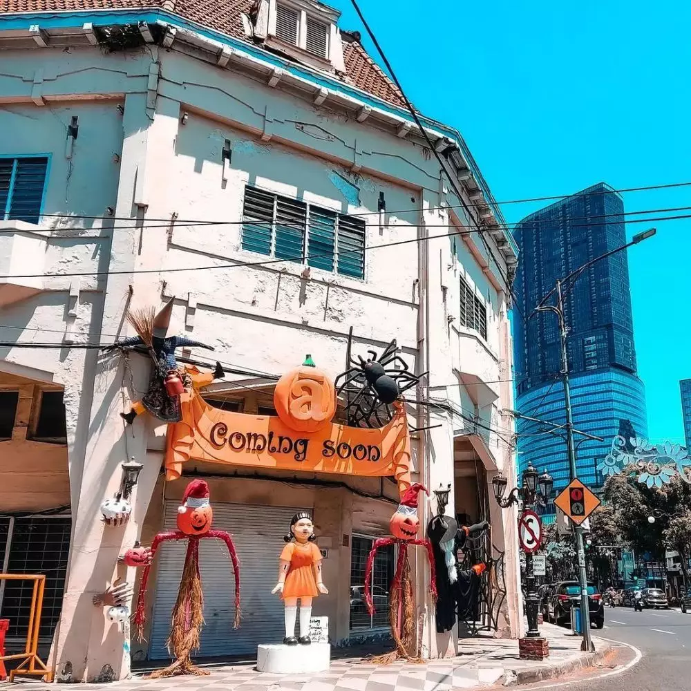 boneka Red Light Green Light Squid Game di berbagai negara © 2021 brilio.net boneka Red Light Green Light Squid Game di berbagai negara © 2021 brilio.net