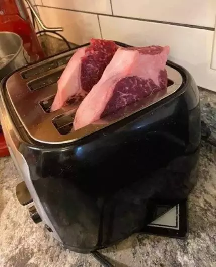 penampakan makanan dibakar © 2021 Berbagai Sumber