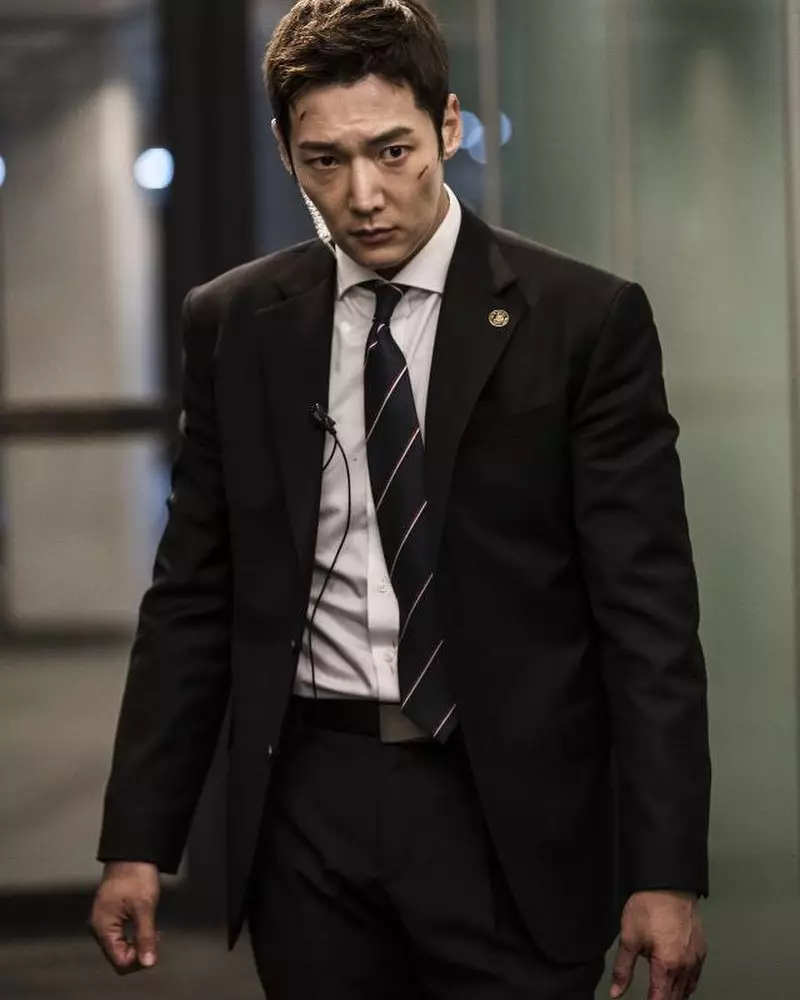 choi jin hyuk ditangkap polisi © 2021 Instagram