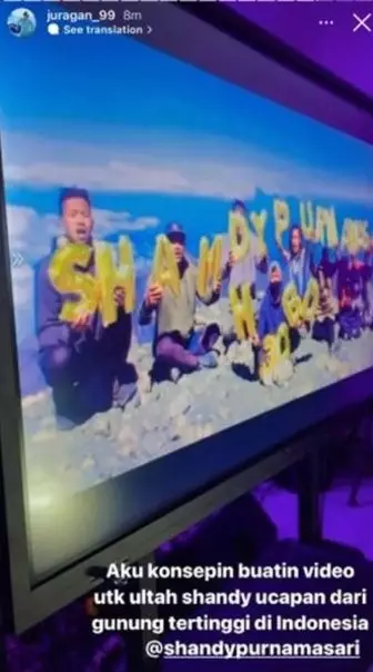 momen crazy rich beri kejutan istri © instagram