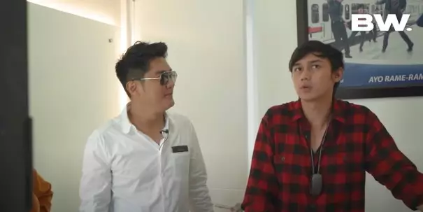 Potret studio gym mini Felicya dan Hito © YouTube