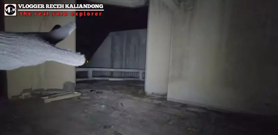 rumah pejabat terbengkalai © 2021 brilio.net YouTube