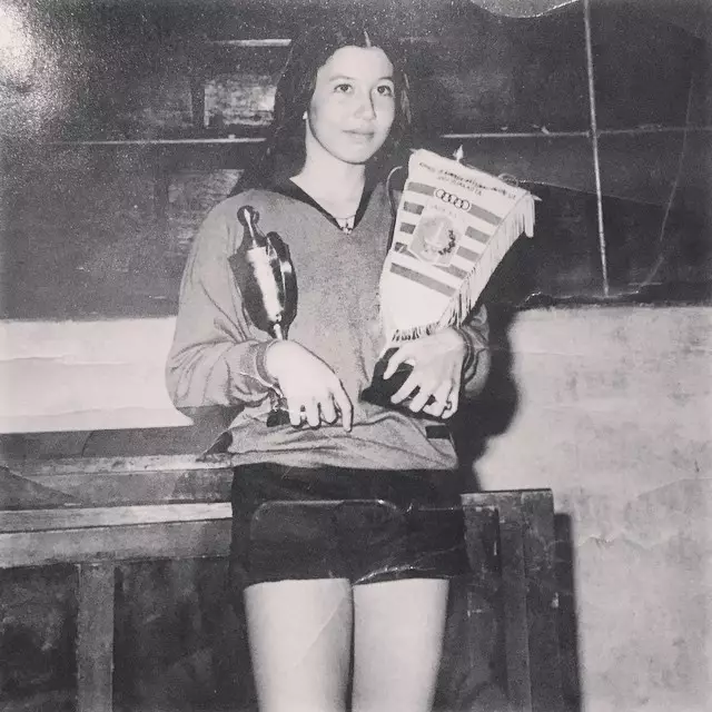 potret masa muda ibu penyanyi © berbagai sumber potret masa muda ibu penyanyi © berbagai sumber