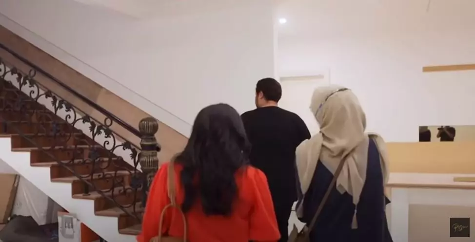 Rossa beri kado rumah 20 miliar untuk orang tua Instagram dan YouTube