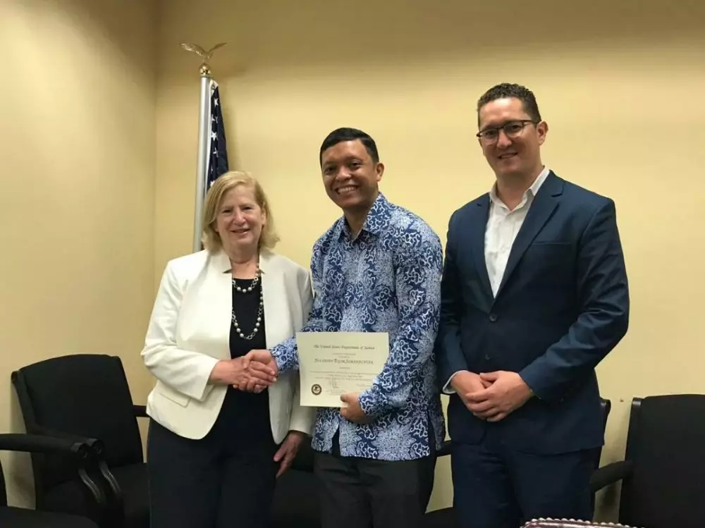 mantan pegawai kpk jualan nasi goreng © 2021 Berbagai Sumber