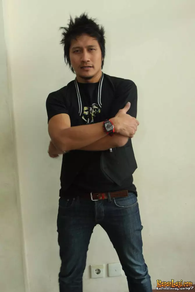 Potret lawas VJ MTV Indonesia Berbagai sumber   Potret lawas VJ MTV Indonesia Berbagai sumber