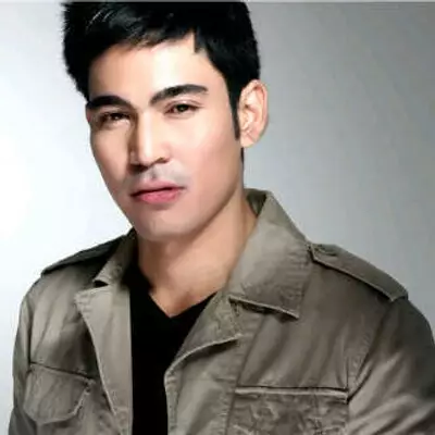 Potret lawas VJ MTV Indonesia Berbagai sumber  Potret lawas VJ MTV Indonesia Berbagai sumber